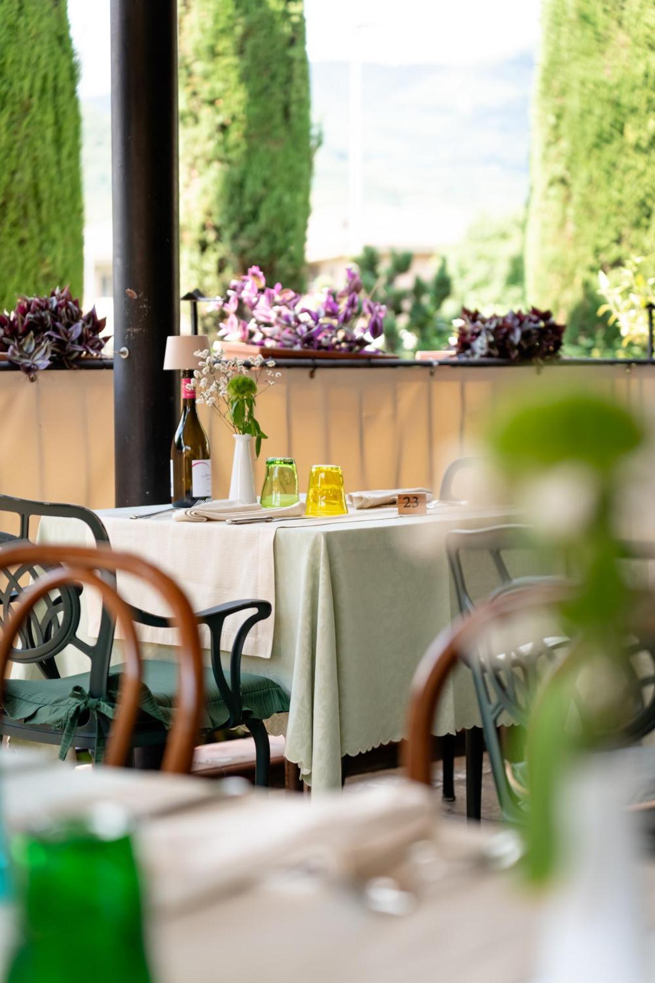 Hotel Ristorante La Lanterna Castelnuovo di Garfagnana Ngoại thất bức ảnh