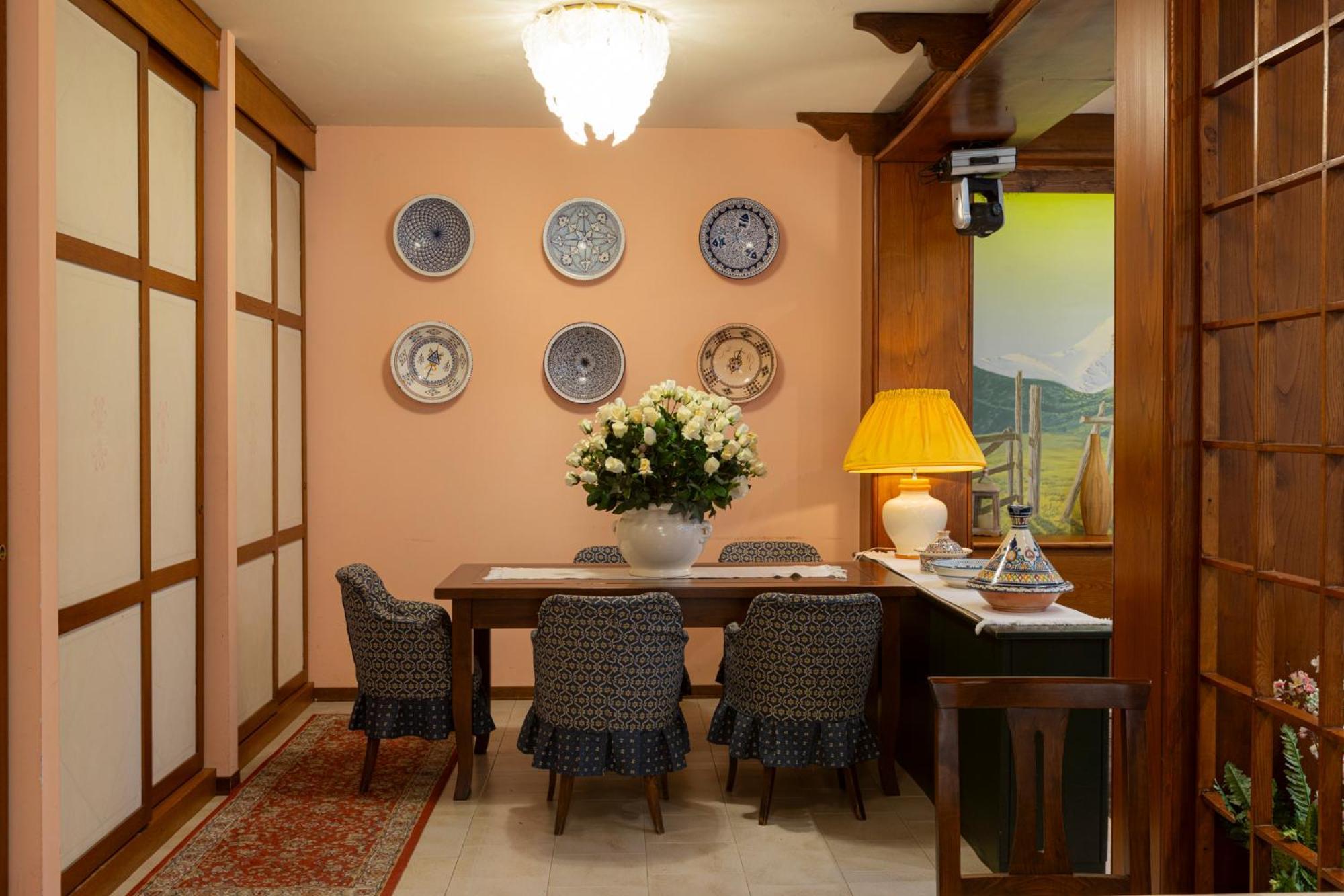 Hotel Ristorante La Lanterna Castelnuovo di Garfagnana Ngoại thất bức ảnh